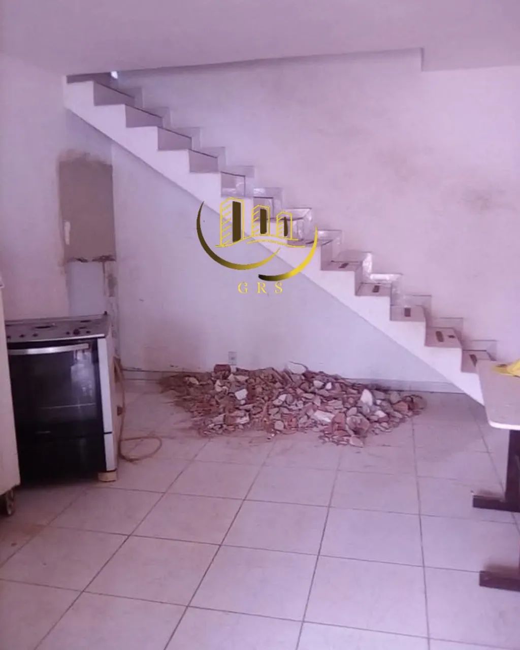 CASA À VENDA NO JARDIM ESPERANÇA CABO FRIO RJ.