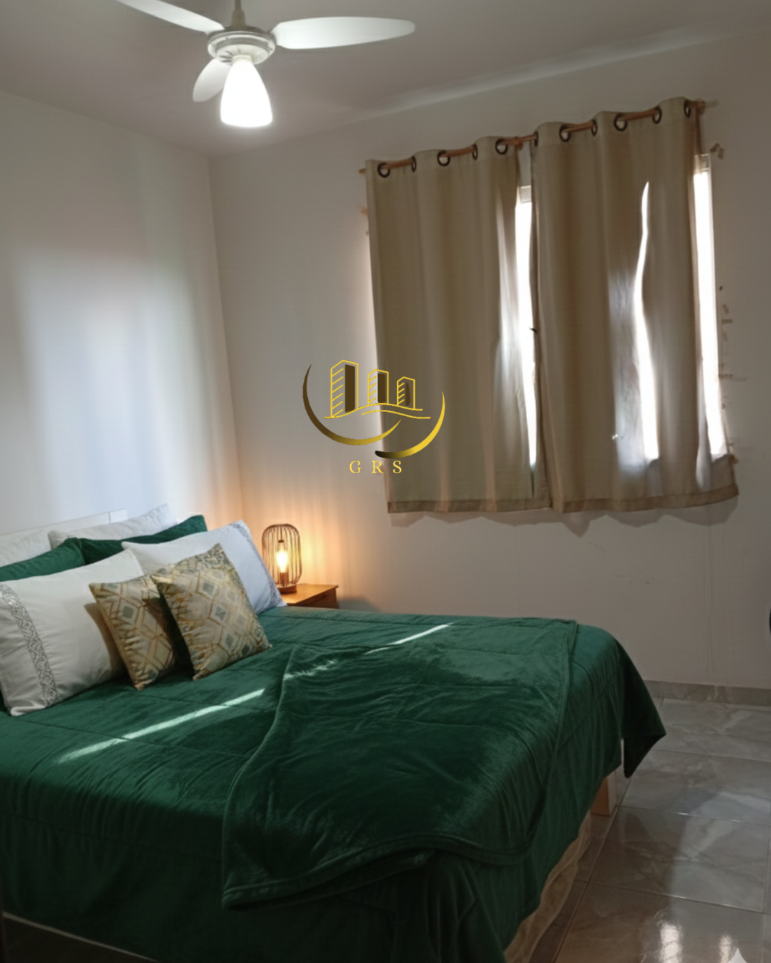 APARTAMENTO Á VENDA NO CENTRO DE SÃO PEDRO DA ALDEIA-RJ.