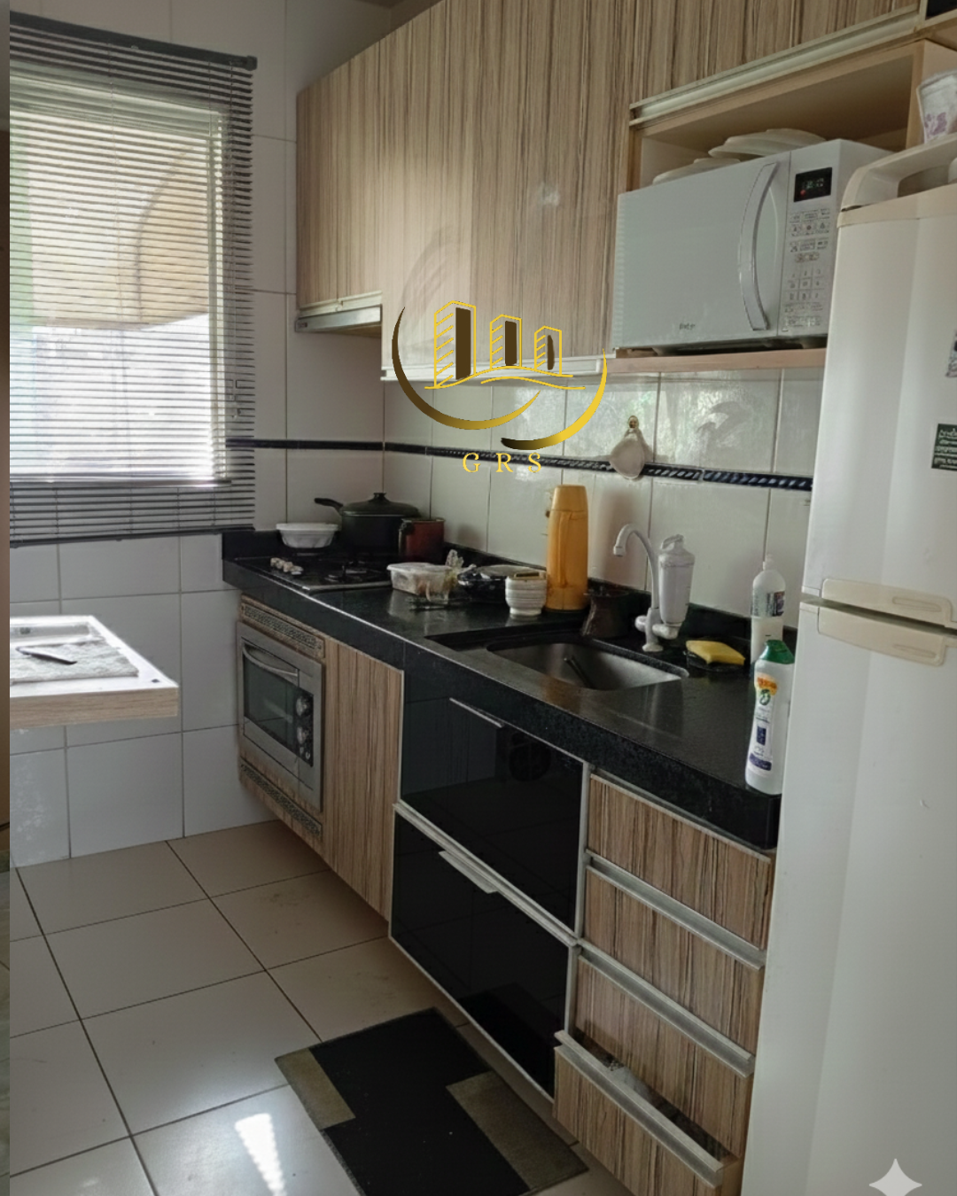 APARTAMENTO Á VENDA NO CENTRO DE SÃO PEDRO DA ALDEIA-RJ.