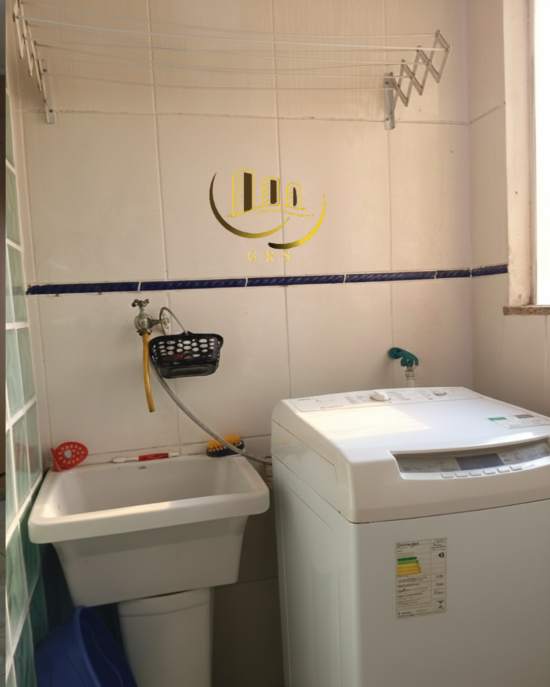 APARTAMENTO Á VENDA NO CENTRO DE SÃO PEDRO DA ALDEIA-RJ.