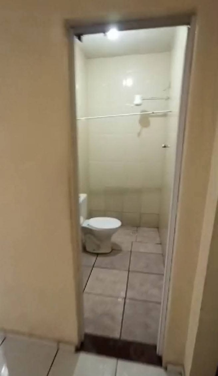 CASA À VENDA NA ESTRADA DOS PASSAGEIROS PORTO DO CARRO EM SÃO PEDRO DA ALDEIA-RJ.