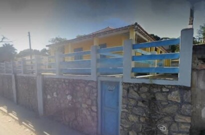 CASA À VENDA NO PORTO DO CARRO EM SÃO PEDRO DA ALDEIA-RJ.