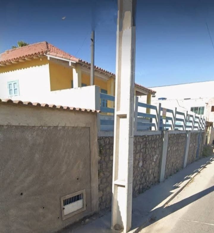 CASA À VENDA NO PORTO DO CARRO EM SÃO PEDRO DA ALDEIA-RJ.