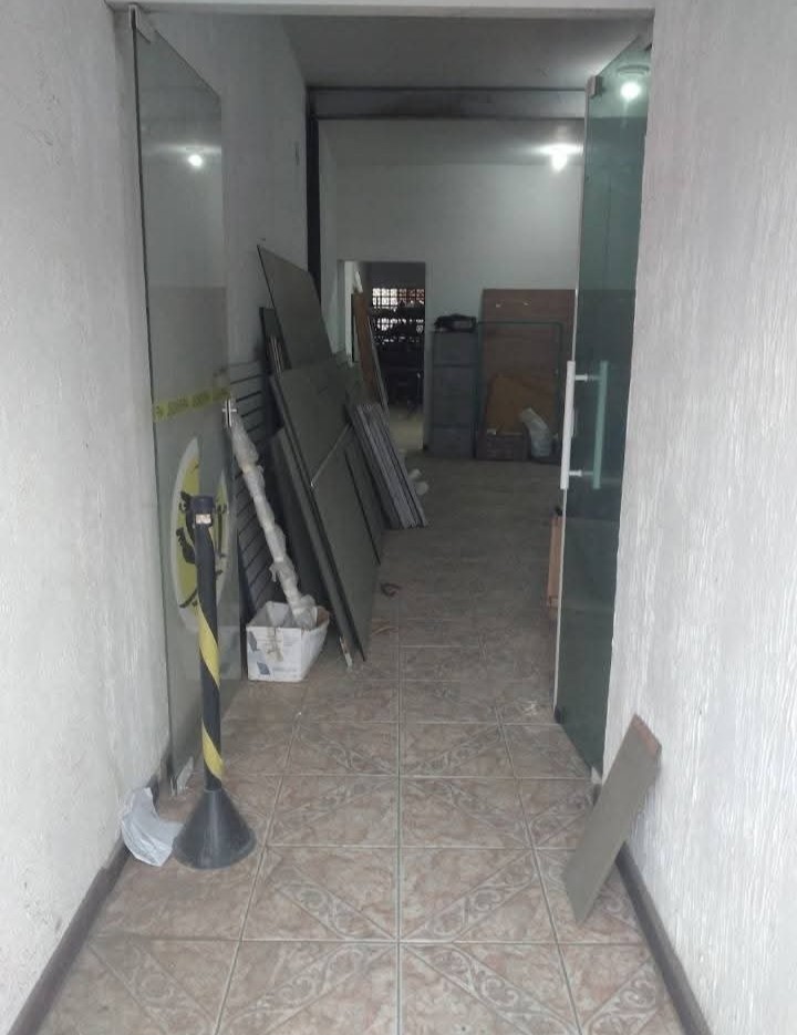 ALUGA-SE LOJA EM CAMPO REDONDO SÃO PEDRO DA ALDEIA-RJ.