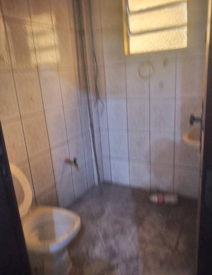 ALUGA-SE LOJA EM CAMPO REDONDO SÃO PEDRO DA ALDEIA-RJ.